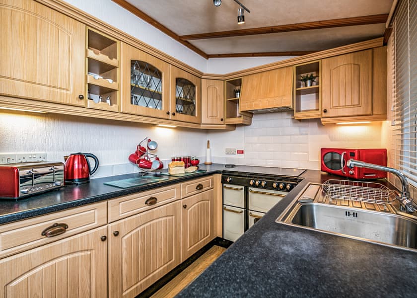 Lakeside 22 - South Lakeland Leisure Village, Carnforth