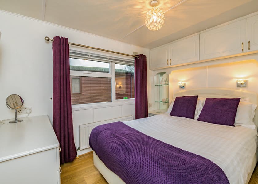 Lakeside 22 - South Lakeland Leisure Village, Carnforth