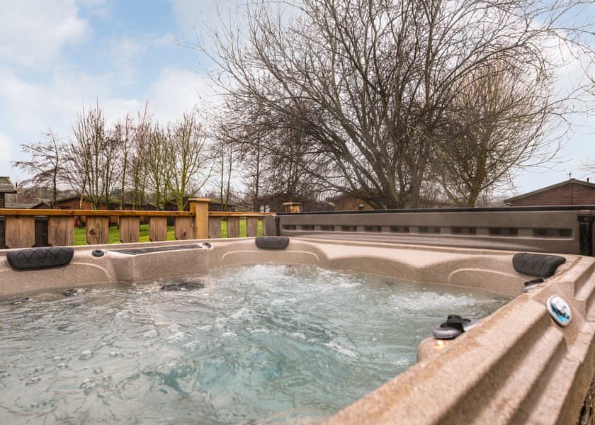 Lakeside 32 - South Lakeland Leisure Village, Carnforth