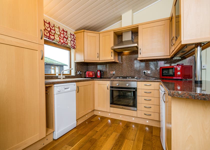 Lakeside 32 - South Lakeland Leisure Village, Carnforth