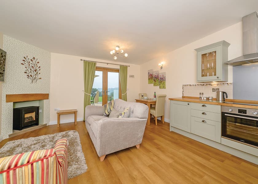 Otter Cottage - Larkshayes Cottages, Dalwood, Axminster