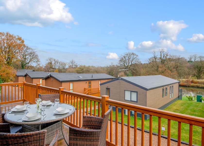 Lake View 2 bedroom lodge - Lakeview Manor Lodges, Dunkeswell, Honiton