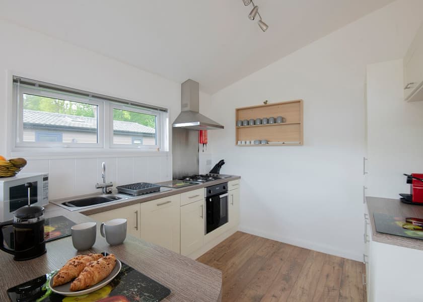 Lake View 2 bedroom lodge - Lakeview Manor Lodges, Dunkeswell, Honiton