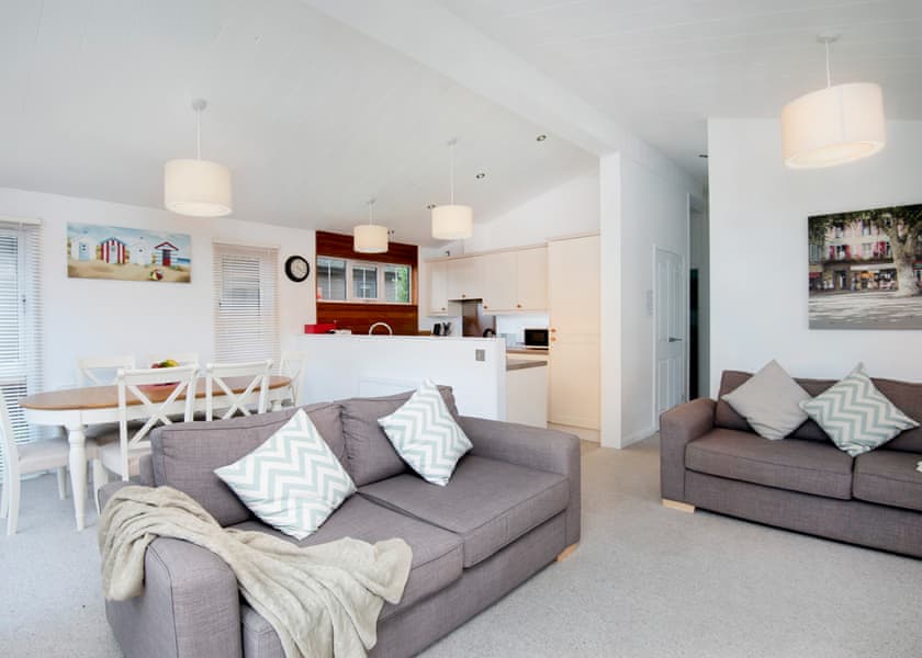 Lake View 2 bedroom lodge with hot tub (sleeps 4) - Lakeview Manor Lodges, Dunkeswell, Honiton