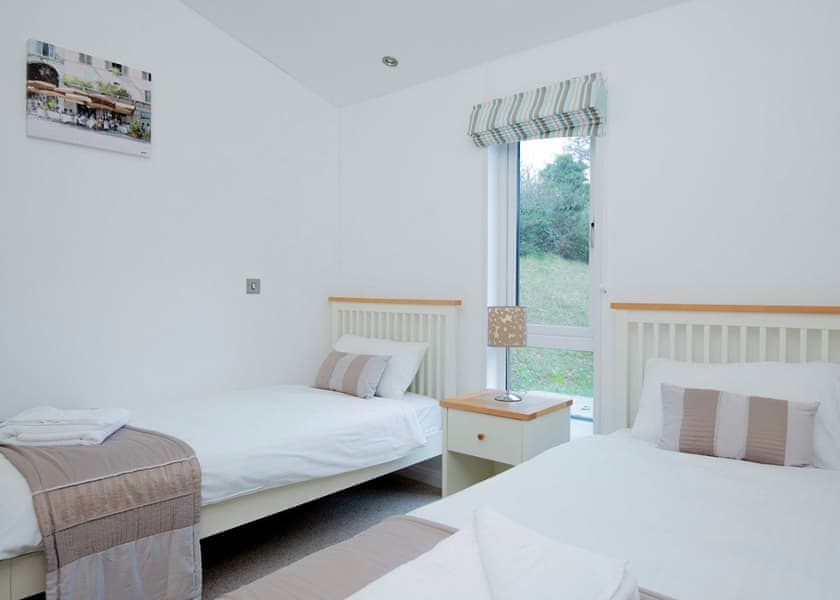 Lake View 2 bedroom lodge with hot tub (sleeps 4) - Lakeview Manor Lodges, Dunkeswell, Honiton