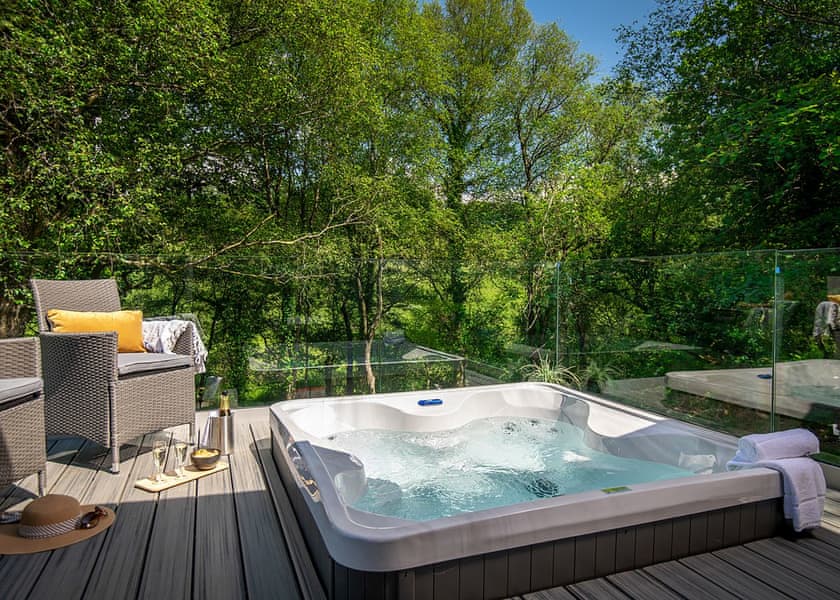 Brook View 2 bedroom lodge - Lakeview Manor Lodges, Dunkeswell, Honiton