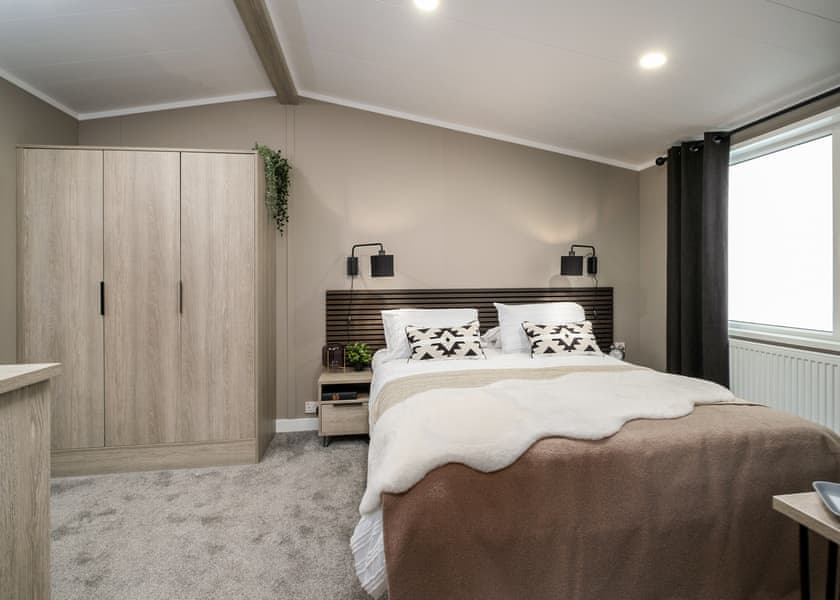 All imagery shown is a representation only. Style, decor and exact views vary by lodge | Valley Park View 3 bed with Hot Tub (sleeps 6) - Lakeview Manor Lodges, Dunkeswell, Honiton