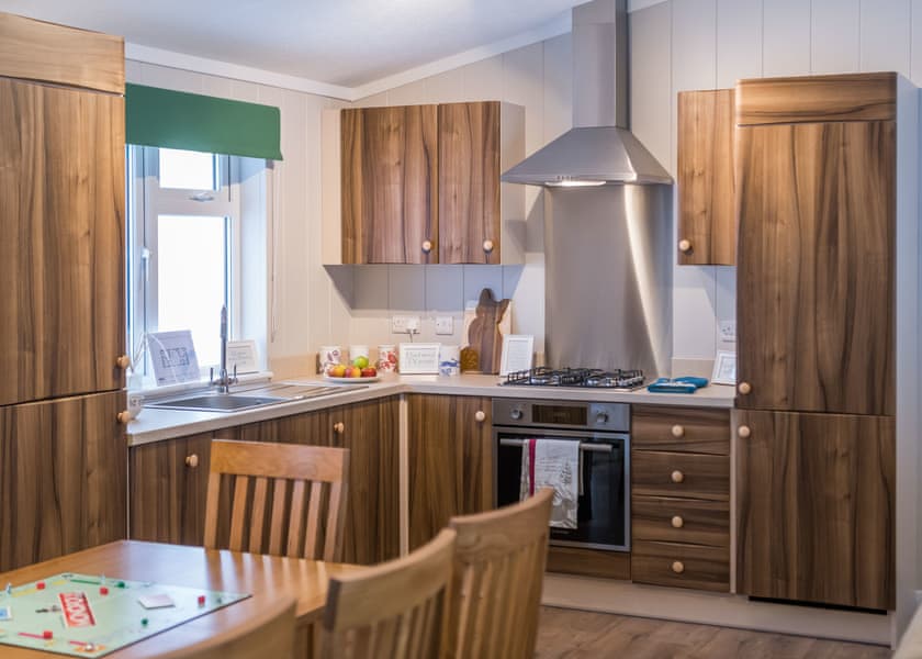 Valley Lake Front CL 2 bed Hot Tub Pet (sleeps 4) - Lakeview Manor Lodges, Dunkeswell, Honiton