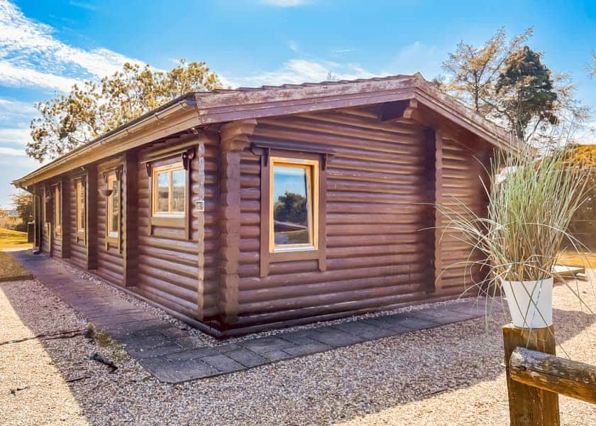 Log Cabin 18 - Little Eden Country Park, Bridlington