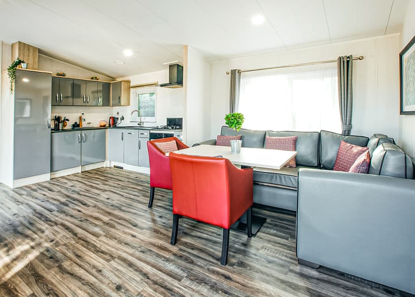 LE 2Liv Lodge - Little Eden Country Park, Bridlington