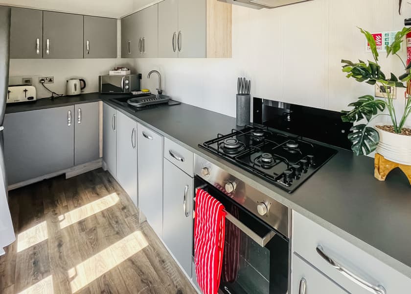Liv Lodge 4 - Little Eden Country Park, Bridlington