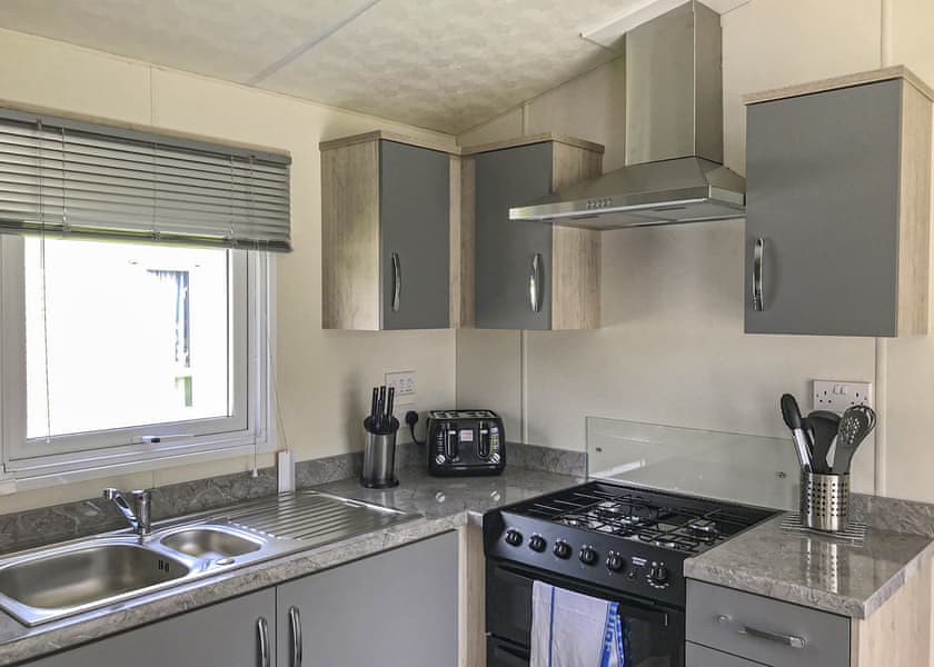 Hamilton - Lee Valley, Hoddesdon