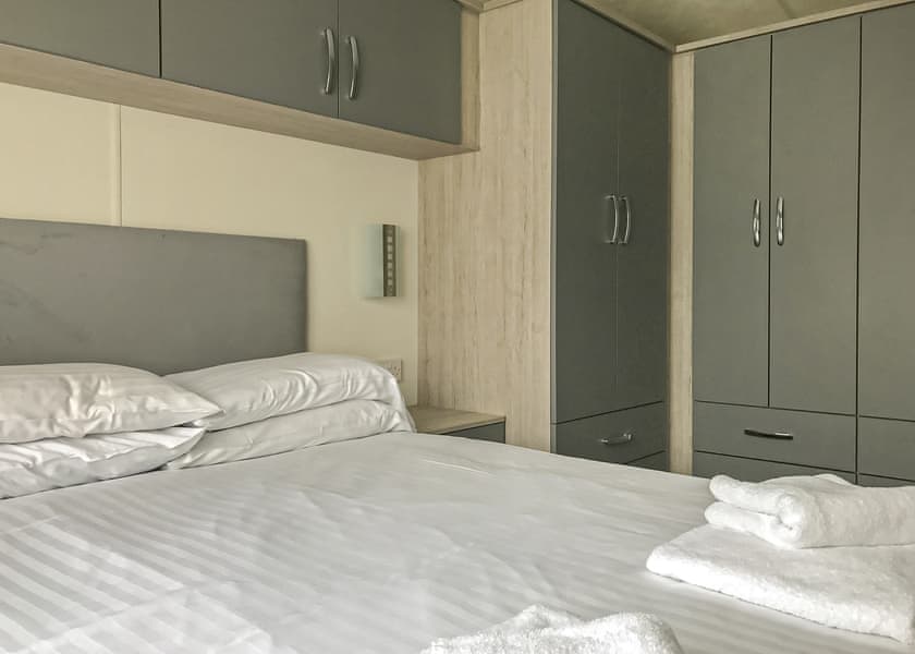 Hamilton - Lee Valley, Hoddesdon