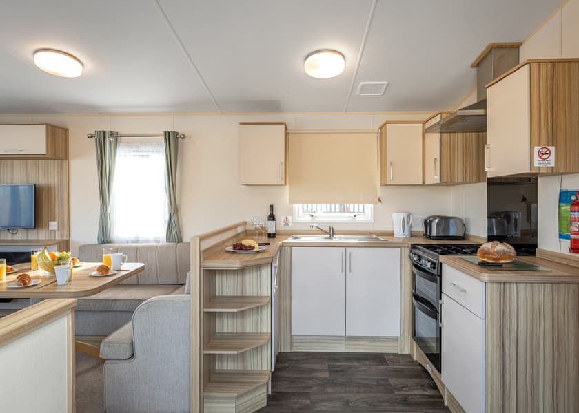 Gold Plus 2 Caravan (sleeps 6) decking (Pet) - Glendale, Port Carlisle