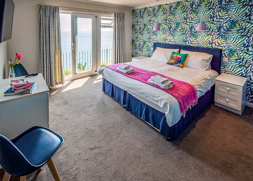 Clifftop Hot Tub Plus (Sleeps 6) - Leonards Cove, Stoke Fleming, Dartmouth