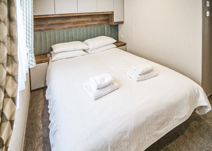 Sunflower Caravan - Leonards Cove, Stoke Fleming, Dartmouth