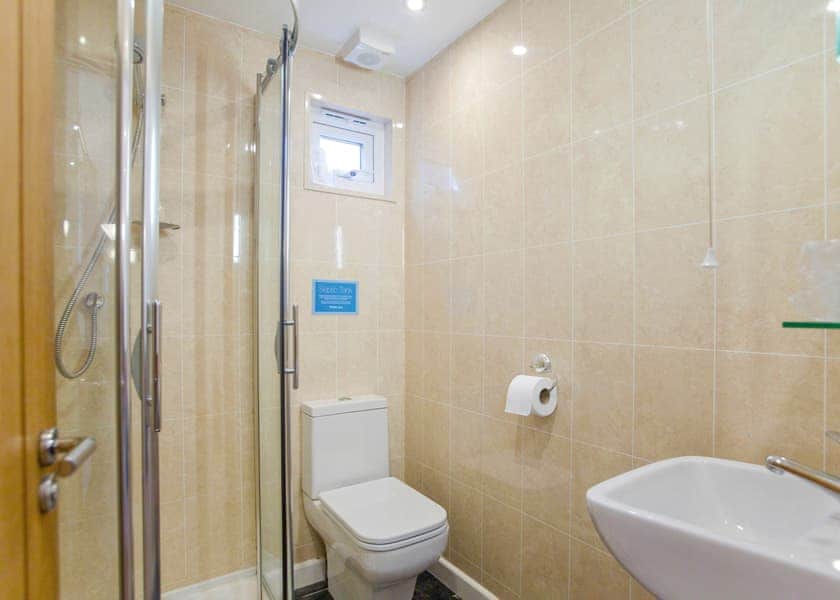 Carne Cabin Premier | Droskyn Spa (Pet) 1.0, Mayflower Caravan - Leycroft Valle, PerranporthStoke 