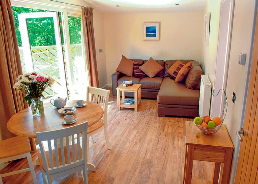 Morva Spa (Pet) 2.0 - Leycroft Valley, Perranporth