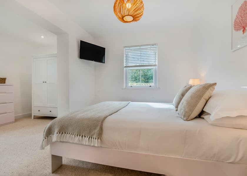 The Farmhouse (Pet) - Leycroft Valley, Perranporth