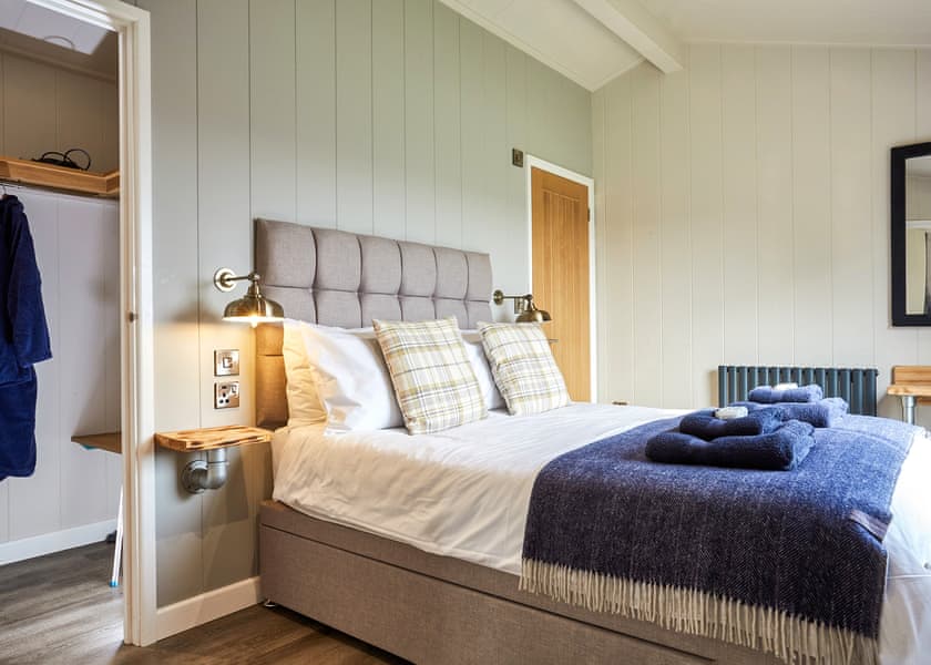 Retreat 2 bed lodge - Letham Feus Park, Leven