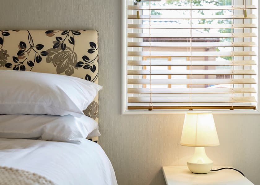 Retreat 2 bed lodge - Letham Feus Park, Leven