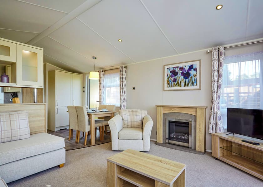 Traditional 2 Bed Lodge (Sleeps 6) - Letham Feus Park, Leven