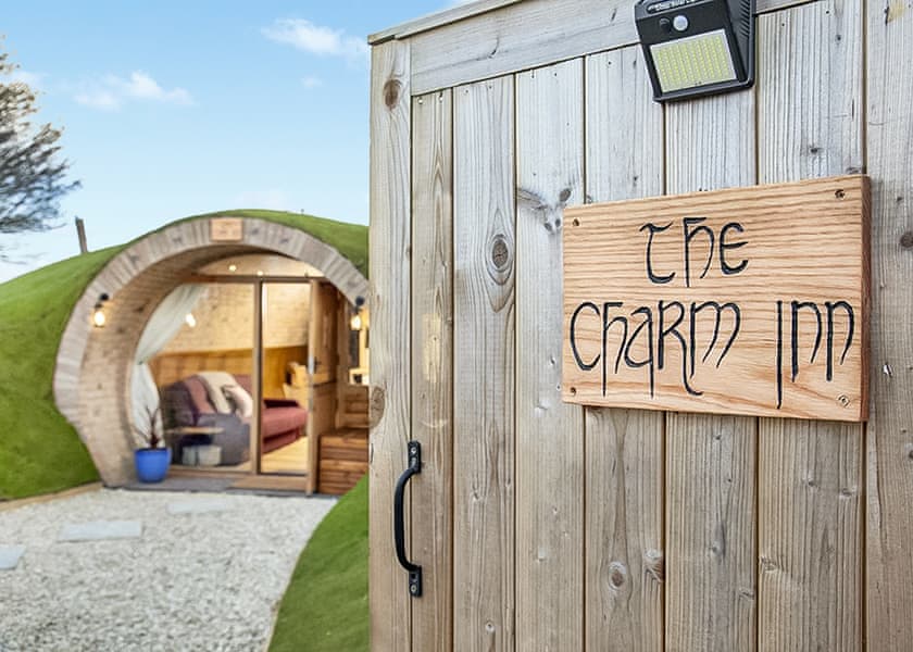 Nook - Maesbury Den, Radstock