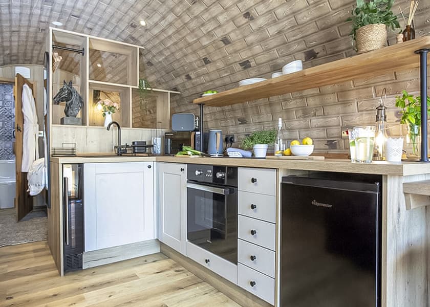 Nook - Maesbury Den, Radstock