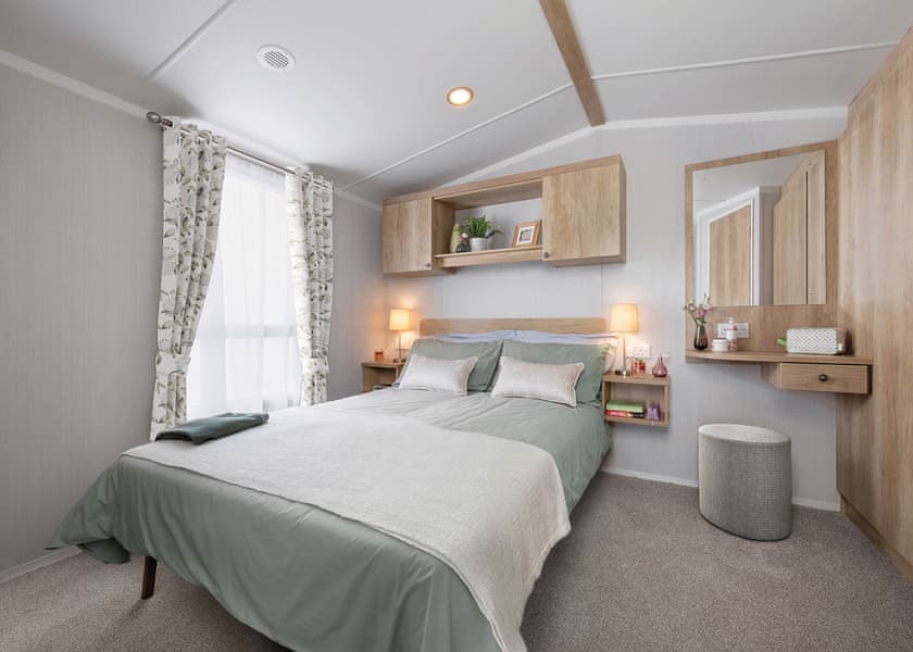 2 Bedroom Platinum Caravan - Llanrhidian Holiday Park, Swansea