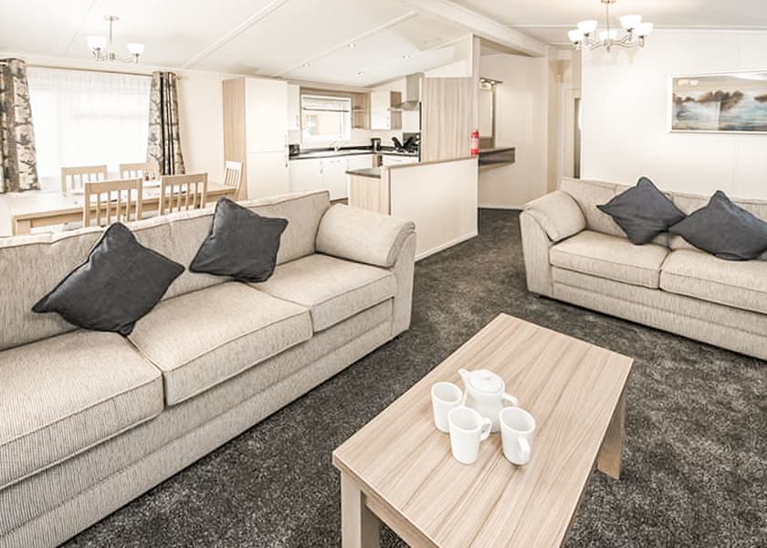 4 Bed Platinum Hot Tub Lodge - Llanrhidian Holiday Park, Swansea