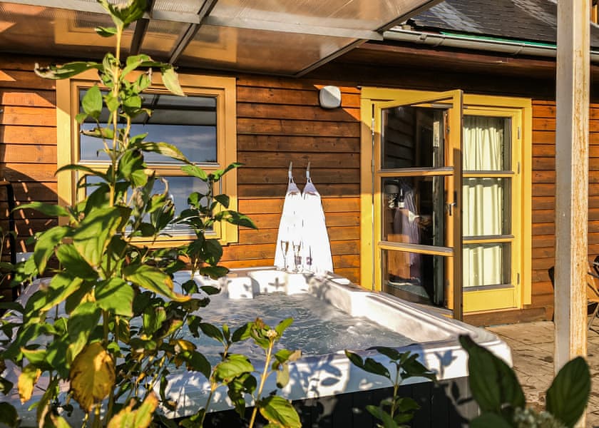 Cawdor - Loch Lomond Waterfront Luxury Lodges, Balmaha