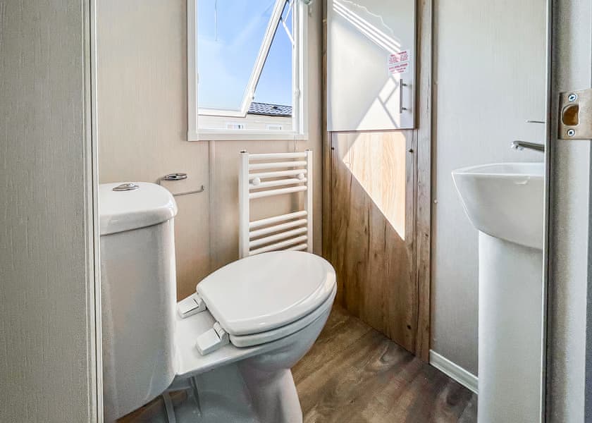 Sea View 2 Bed Holiday Caravan – Kentisbury - Lynmouth Holiday Retreat, Lynton