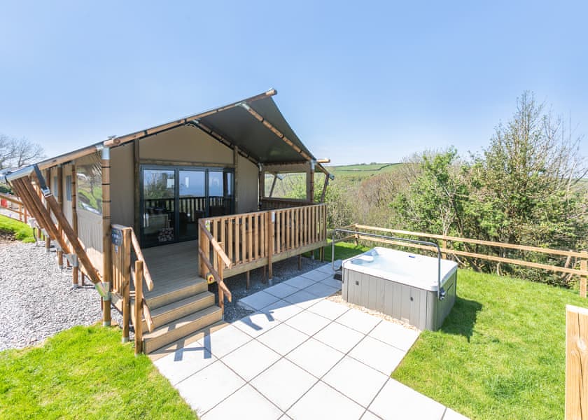 Sea View 2 Bed Hot Tub Safari TentKestrel - Lynmouth Holiday Retreat, Lynton