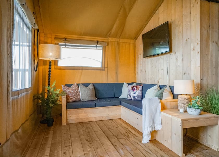 Sea View 2 Bed Hot Tub Safari TentKestrel - Lynmouth Holiday Retreat, Lynton