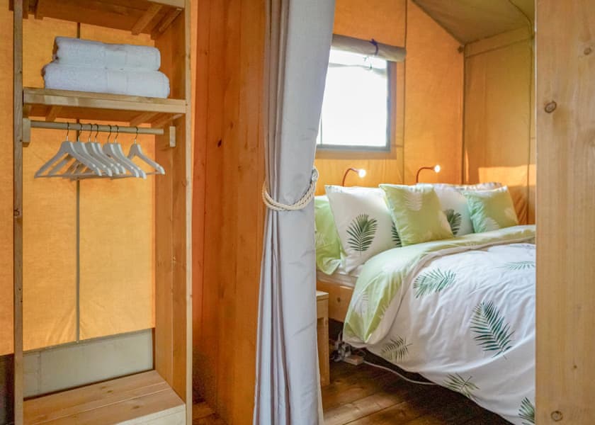 Sea View 2 Bed Hot Tub Safari TentKestrel - Lynmouth Holiday Retreat, Lynton