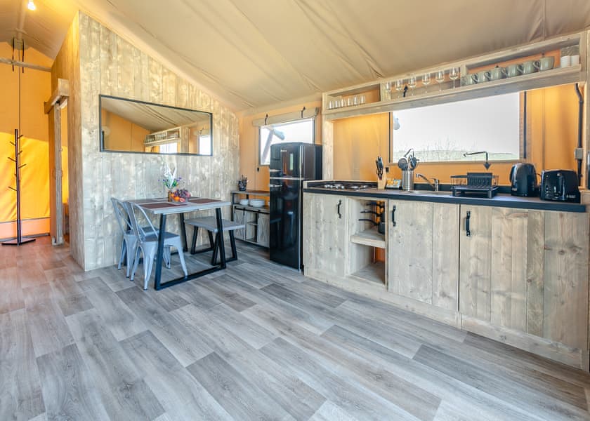 Sea View 2 Bed Hot Tub Safari TentFoxglove - Lynmouth Holiday Retreat, Lynton