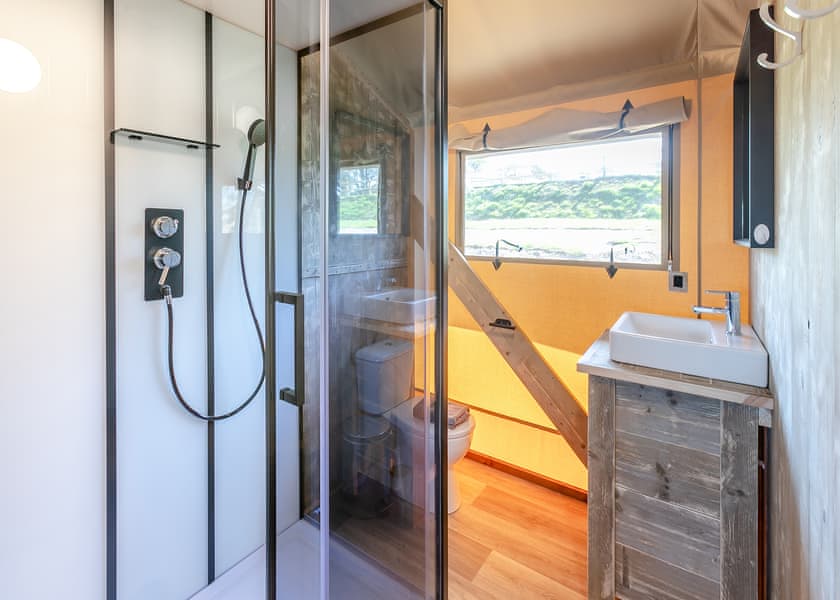 Sea View 2 Bed Hot Tub Safari TentFoxglove - Lynmouth Holiday Retreat, Lynton