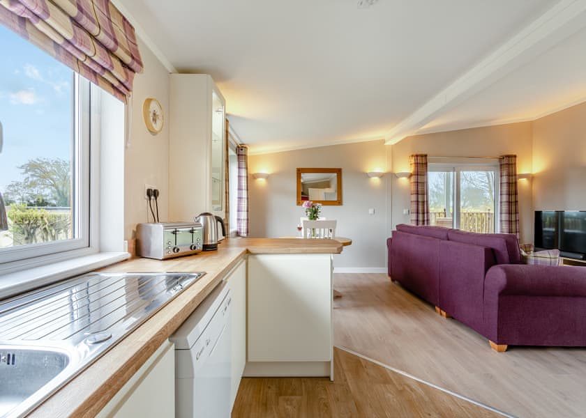 Willow Lodge - Lode Hall Lodges, Three Holes, Nr Downham Market