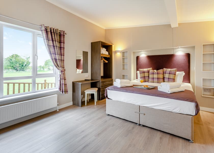 Willow Lodge - Lode Hall Lodges, Three Holes, Nr Downham Market