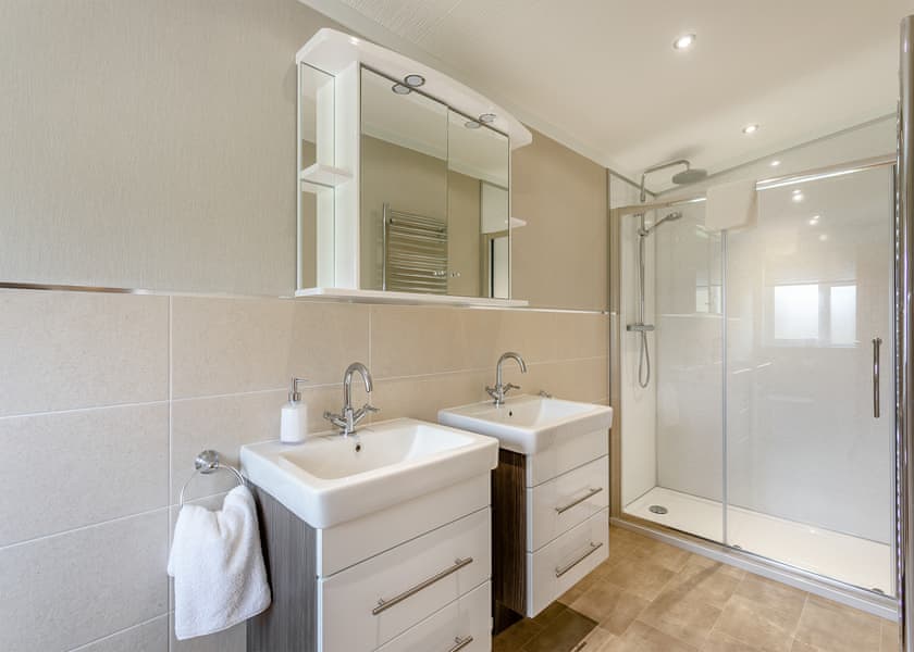 Willow Lodge - Lode Hall Lodges, Three Holes, Nr Downham Market