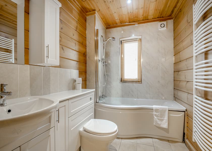 Springpools Retreat - Woodside Lodges Country Park, Ledbury