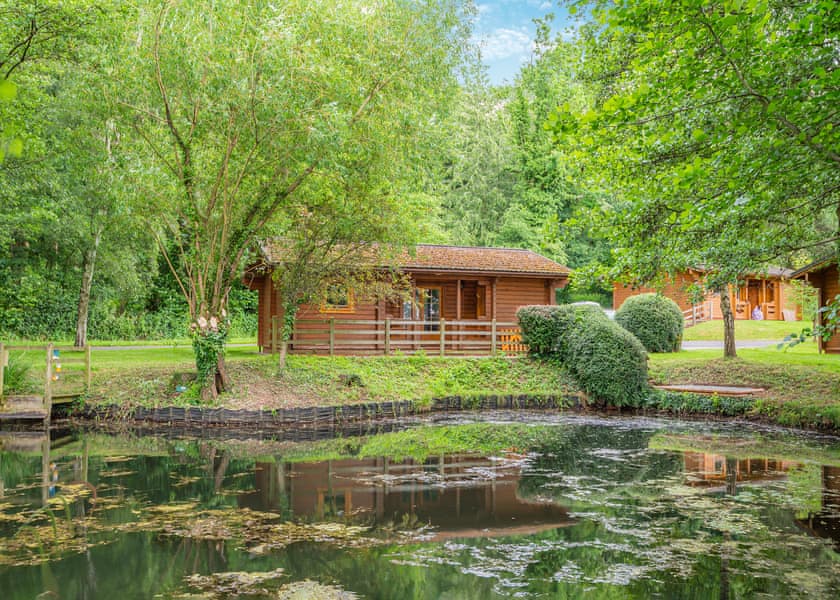 The Waters Edge Lodge - Woodside Lodges Country Park, Ledbury