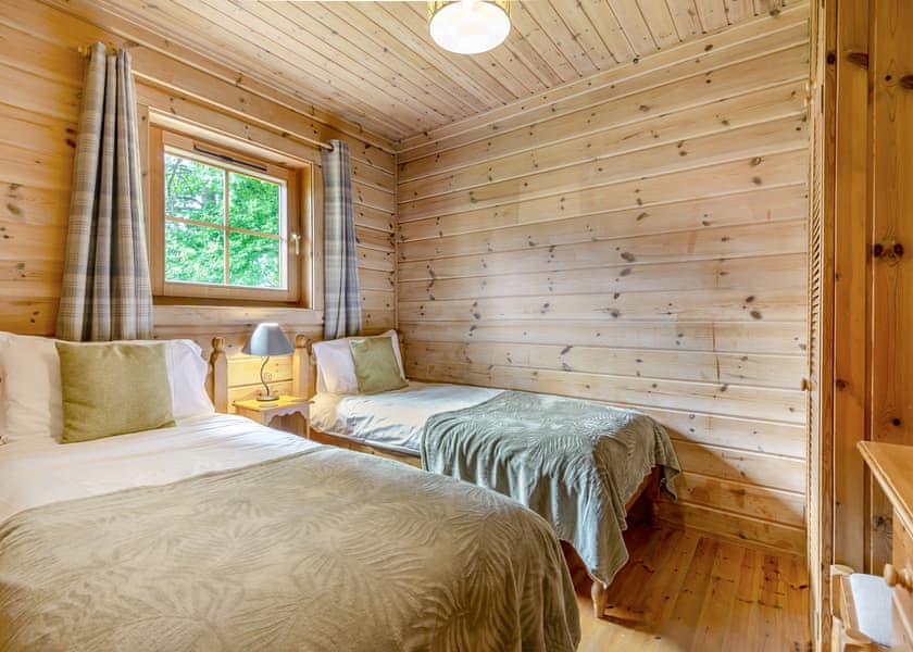 The Waters Edge Lodge - Woodside Lodges Country Park, Ledbury