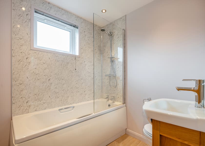 Kingfisher Lodge - Woodside Lodges Country Park, Ledbury