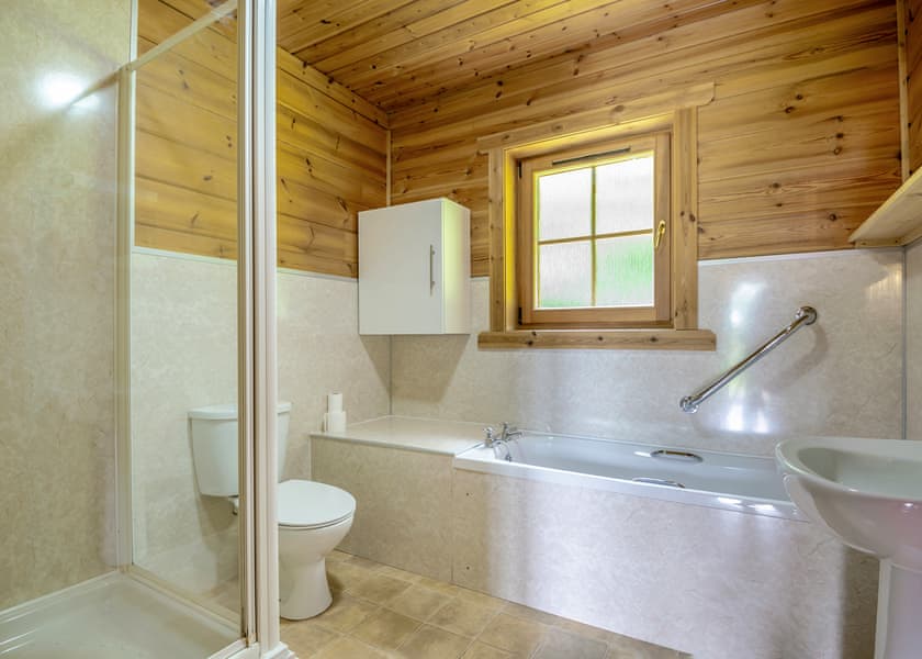 Tangle Wood Lodge VIP - Woodside Lodges Country Park, Ledbury