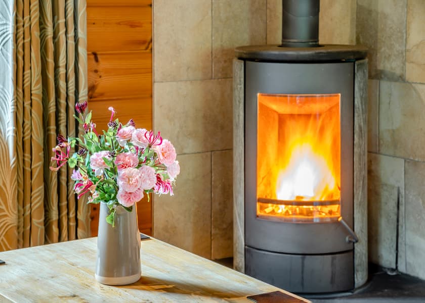 Springpools Lodge - Woodside Lodges Country Park, Ledbury