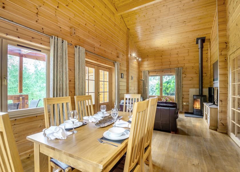 Springpools Lodge - Woodside Lodges Country Park, Ledbury