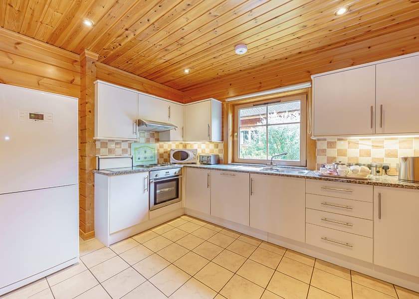 Springpools Lodge - Woodside Lodges Country Park, Ledbury