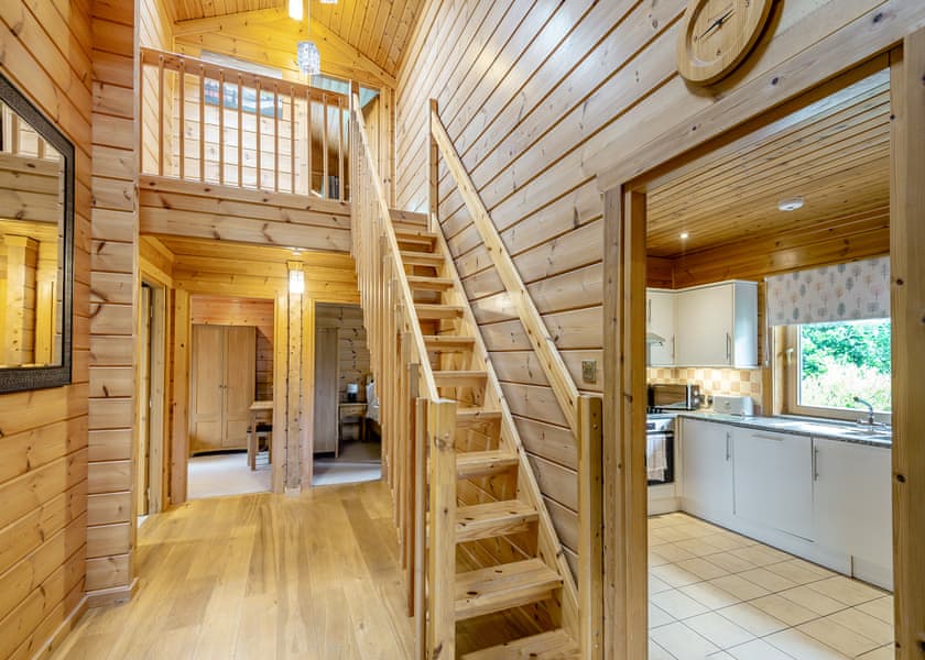 Springpools Lodge - Woodside Lodges Country Park, Ledbury