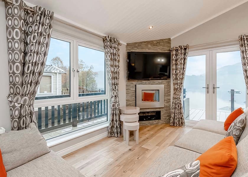 Classic 2 Bed Lodge Hot Tub (Pet) - Loch Lomond Holiday Park, Inveruglas, Argyll